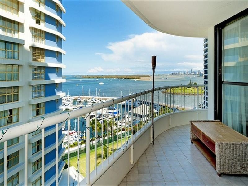 26/7 Oatland Esplanade, Runaway Bay QLD 4216