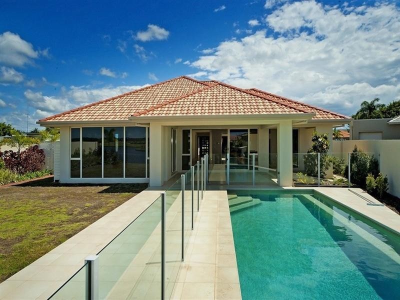 2228 Glengallon Way, Hope Island QLD 4212