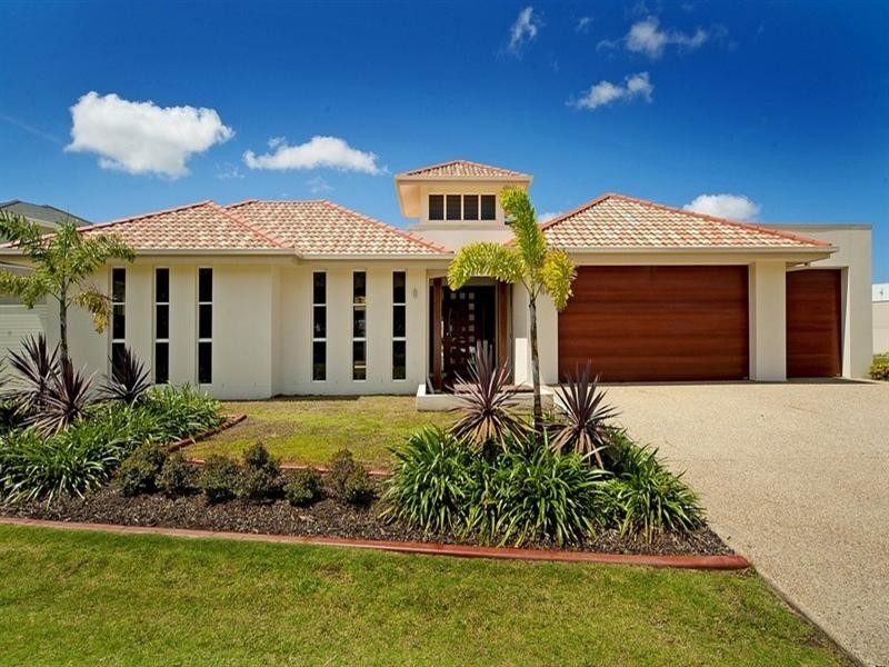 2228 Glengallon Way, Hope Island QLD 4212