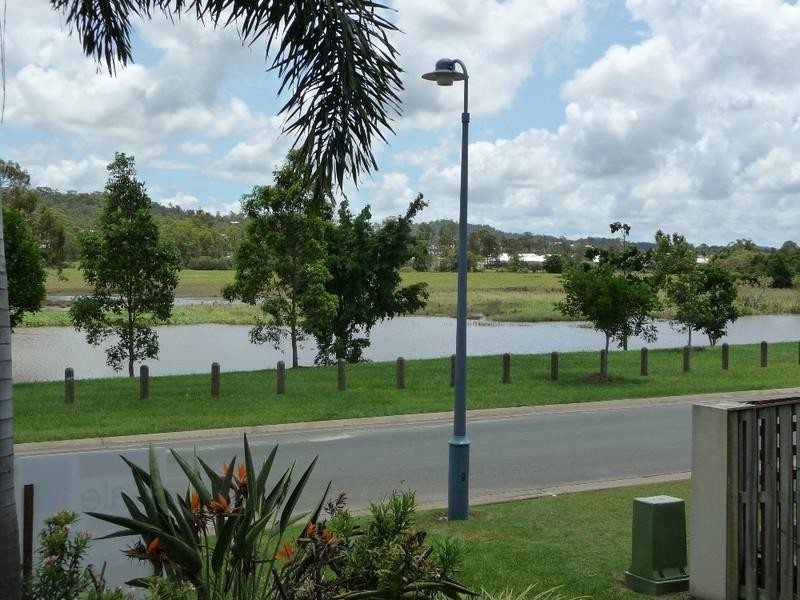 36 Princeton Street, Oxenford QLD 4210