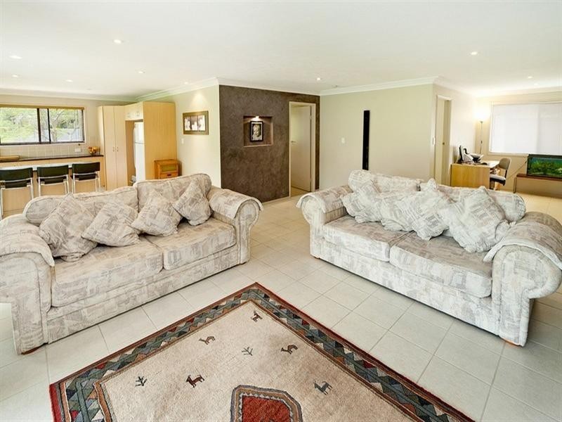 10 Airlie Place, Helensvale QLD 4212