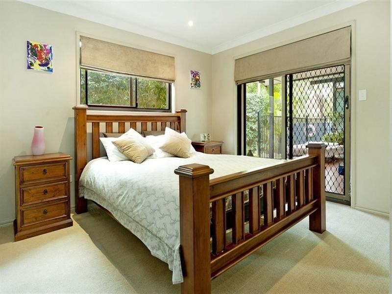 10 Airlie Place, Helensvale QLD 4212