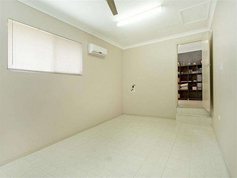 10 Airlie Place, Helensvale QLD 4212