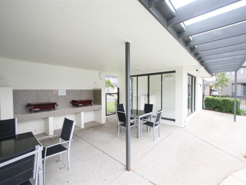 56/2 Catalina Way, Upper Coomera QLD 4209
