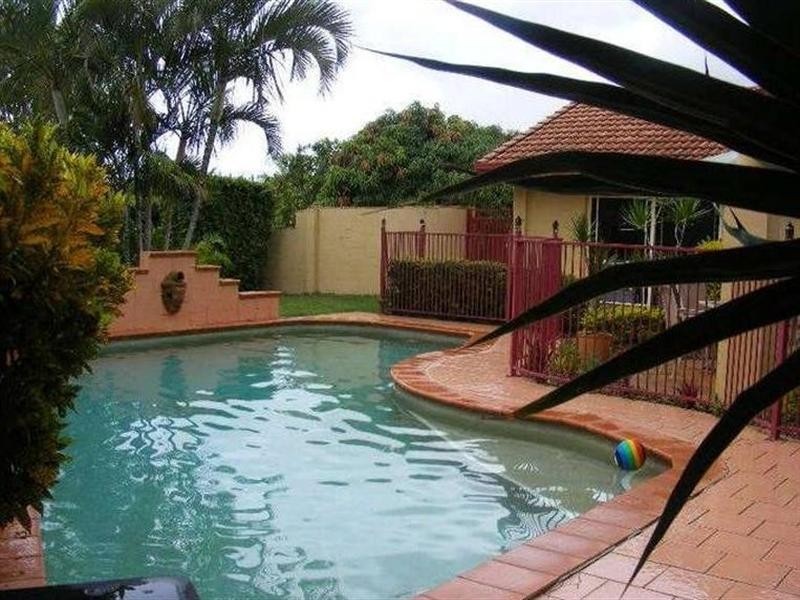 131 Monterey Keys Drive, Helensvale QLD 4212