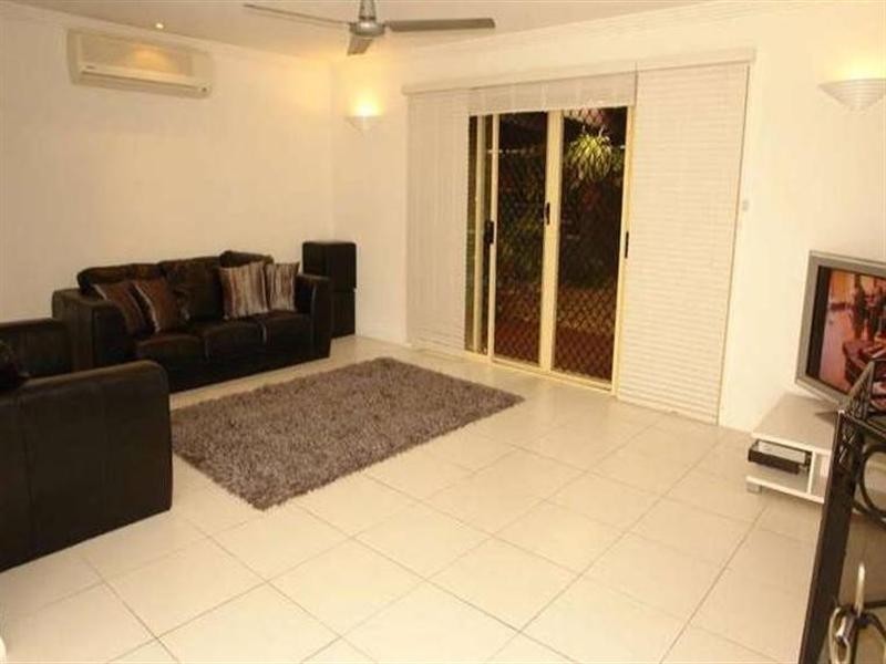 131 Monterey Keys Drive, Helensvale QLD 4212