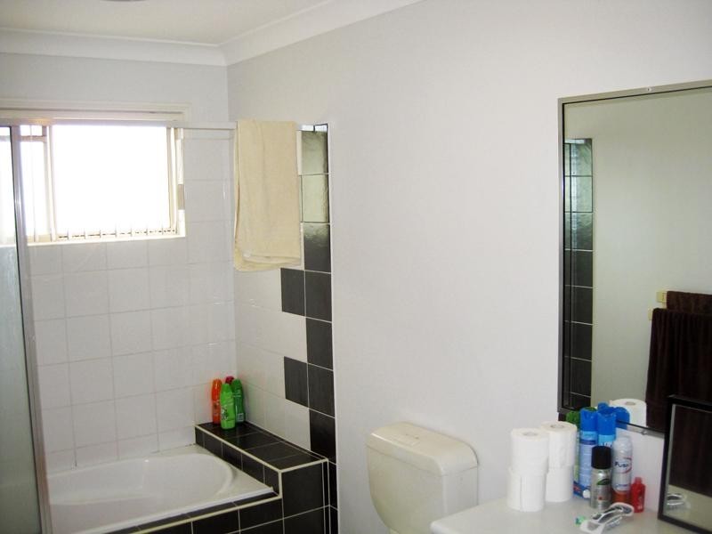 72/31 Archipelago Street, Pacific Pines QLD 4211