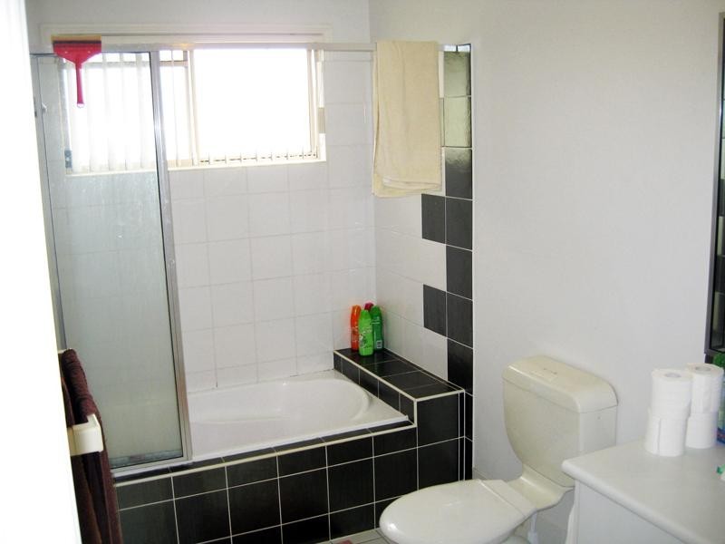 72/31 Archipelago Street, Pacific Pines QLD 4211