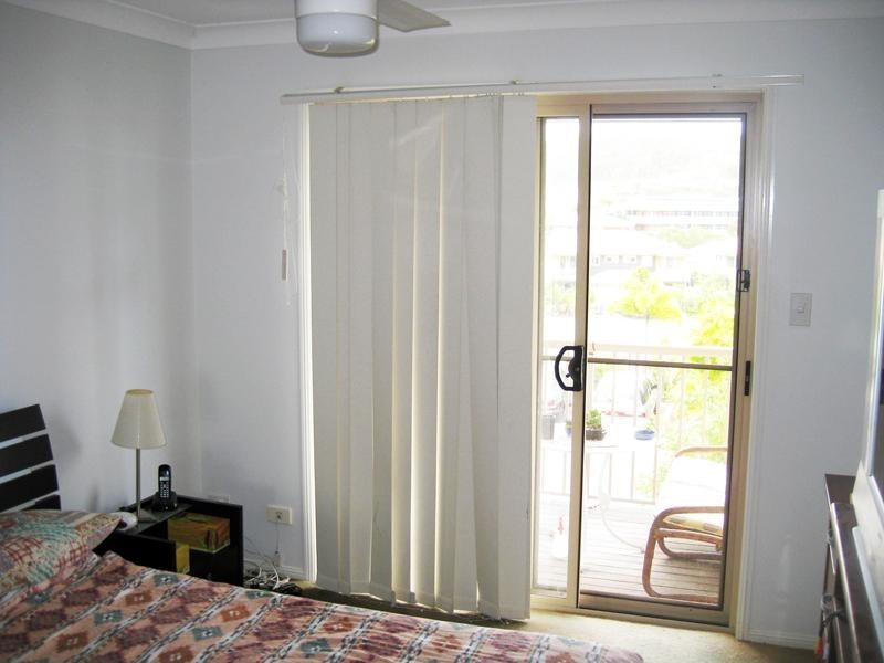 72/31 Archipelago Street, Pacific Pines QLD 4211