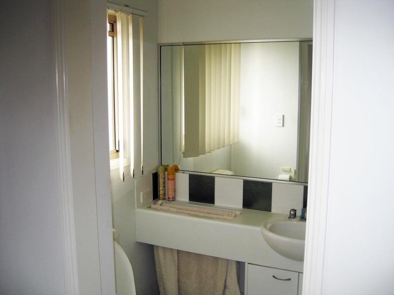 72/31 Archipelago Street, Pacific Pines QLD 4211