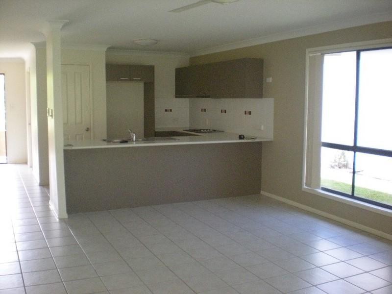 13 Napier Court, Pacific Pines QLD 4211