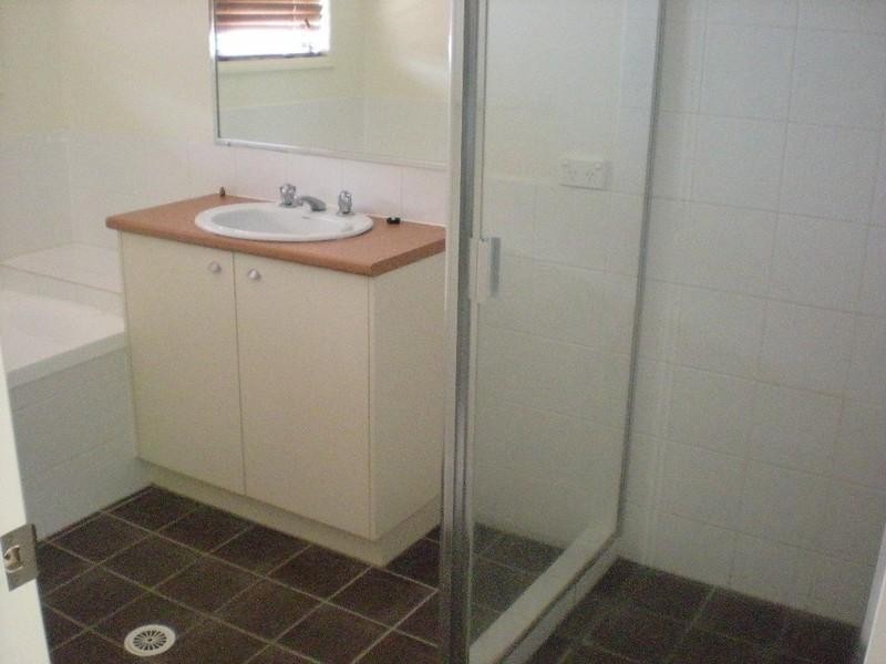 13 Napier Court, Pacific Pines QLD 4211