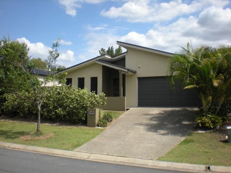 13 Napier Court, Pacific Pines QLD 4211