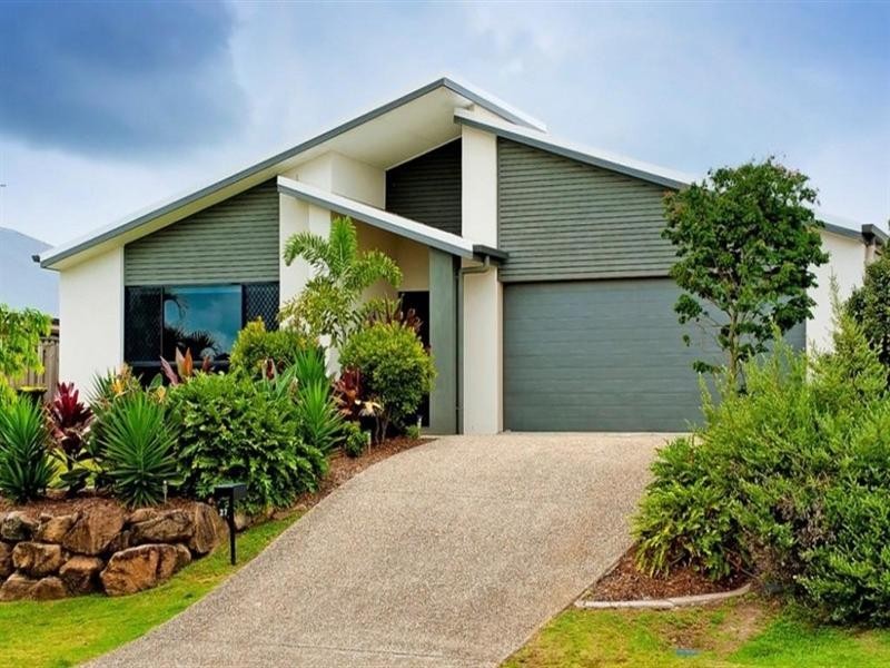 27 Carmarthen Circuit, Pacific Pines QLD 4211