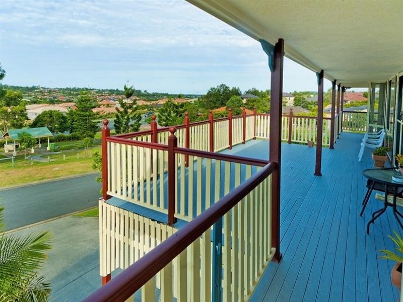 6 Duror Street, Pacific Pines QLD 4211