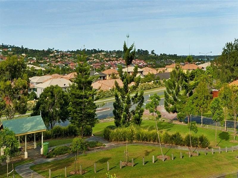 6 Duror Street, Pacific Pines QLD 4211