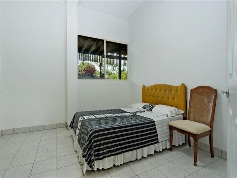 6 Duror Street, Pacific Pines QLD 4211