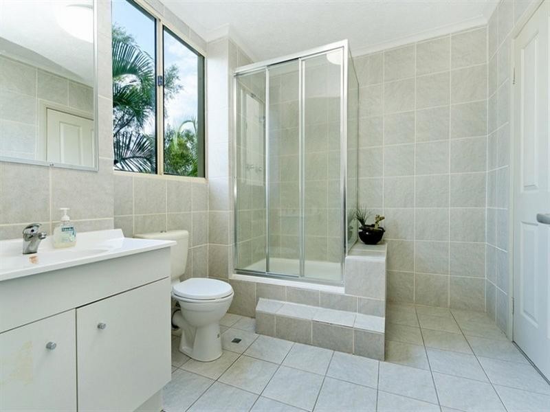 6 Duror Street, Pacific Pines QLD 4211