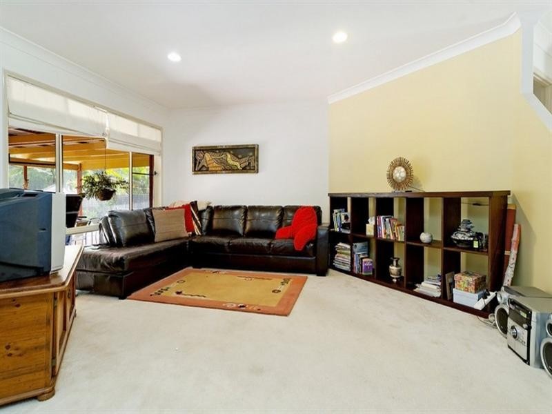 20 Cootharaba Drive, Helensvale QLD 4212