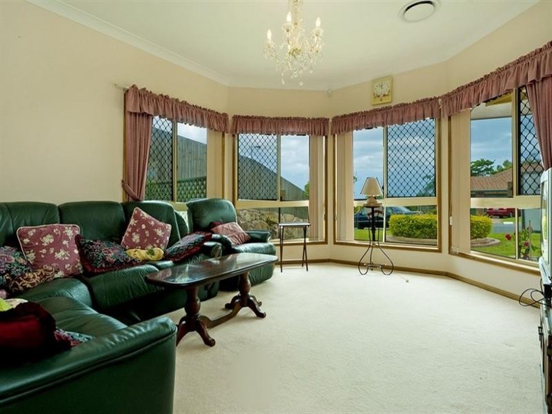 15 Dalby Court, Helensvale QLD 4212