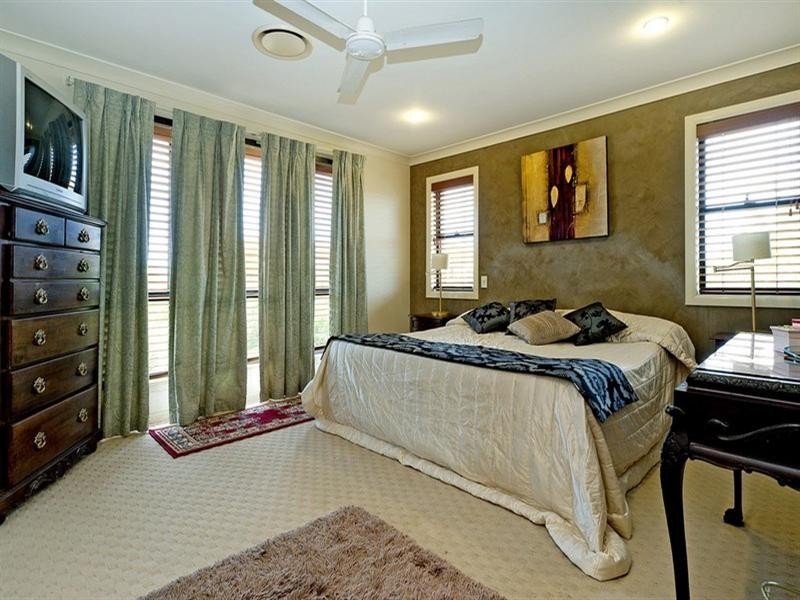 6 Joel Court, Helensvale QLD 4212