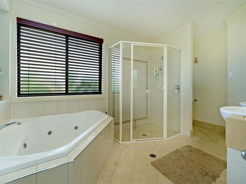 6 Joel Court, Helensvale QLD 4212