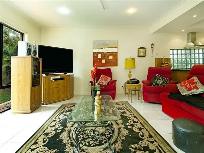 6 Joel Court, Helensvale QLD 4212