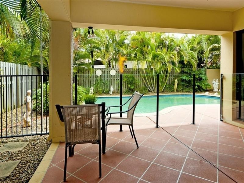 6 Joel Court, Helensvale QLD 4212