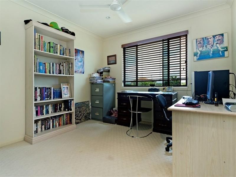 6 Joel Court, Helensvale QLD 4212