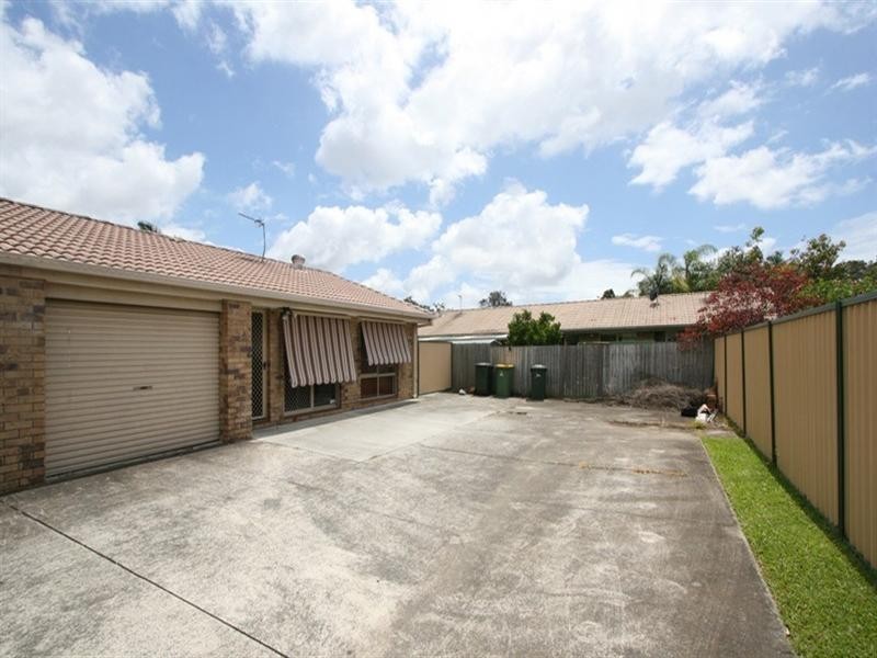 2/6 River Oak Drive, Helensvale QLD 4212