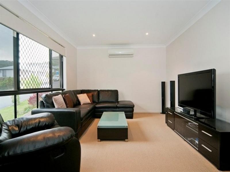 9 Torrington Street, Upper Coomera QLD 4209