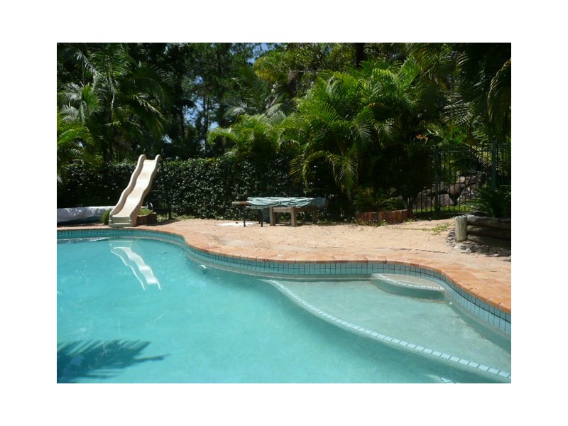 121 Glade Drive, Gaven QLD 4211