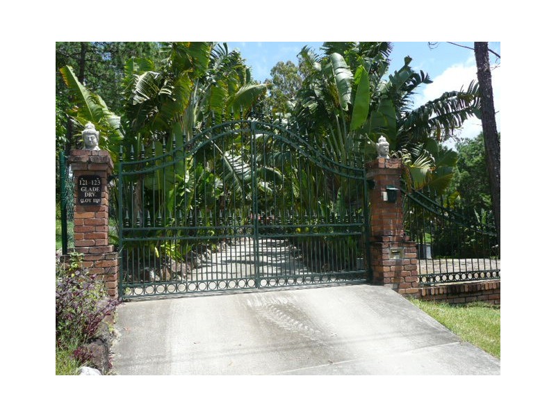 121 Glade Drive, Gaven QLD 4211