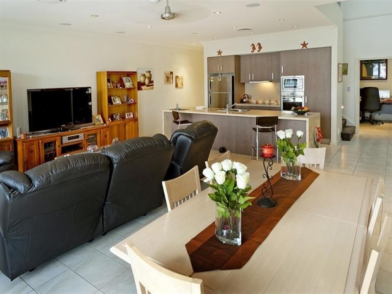 1 & 2/13 Pisa Court, Surfers Paradise QLD 4217