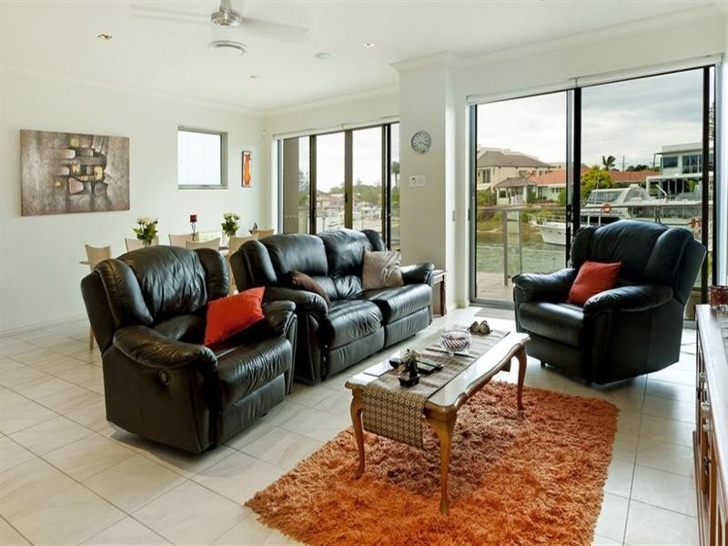 1 & 2/13 Pisa Court, Surfers Paradise QLD 4217