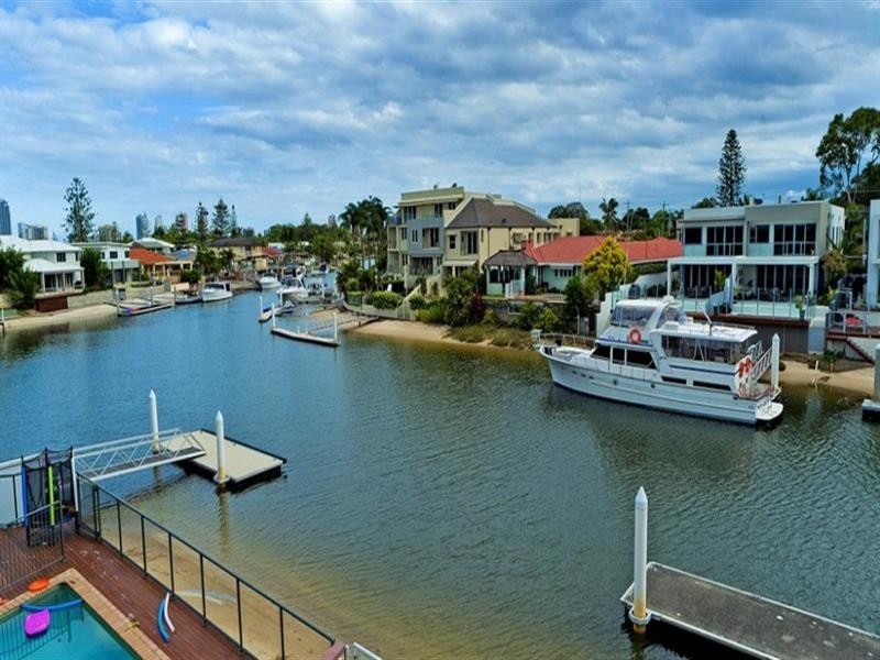 1 & 2/13 Pisa Court, Surfers Paradise QLD 4217