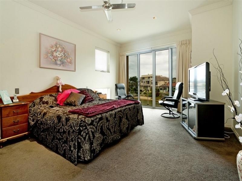 1 & 2/13 Pisa Court, Surfers Paradise QLD 4217