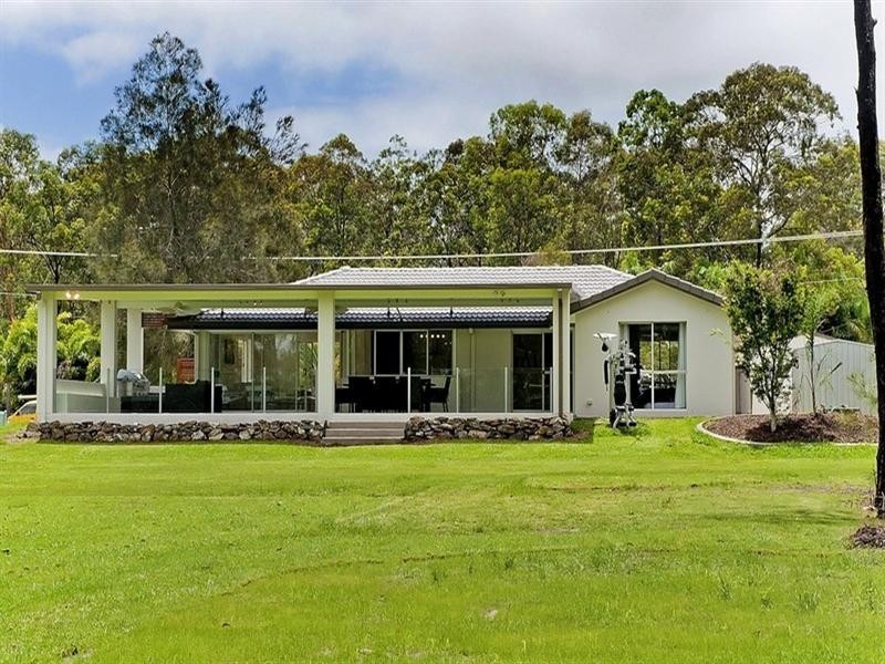 38 Riverdowns Crescent, Helensvale QLD 4212