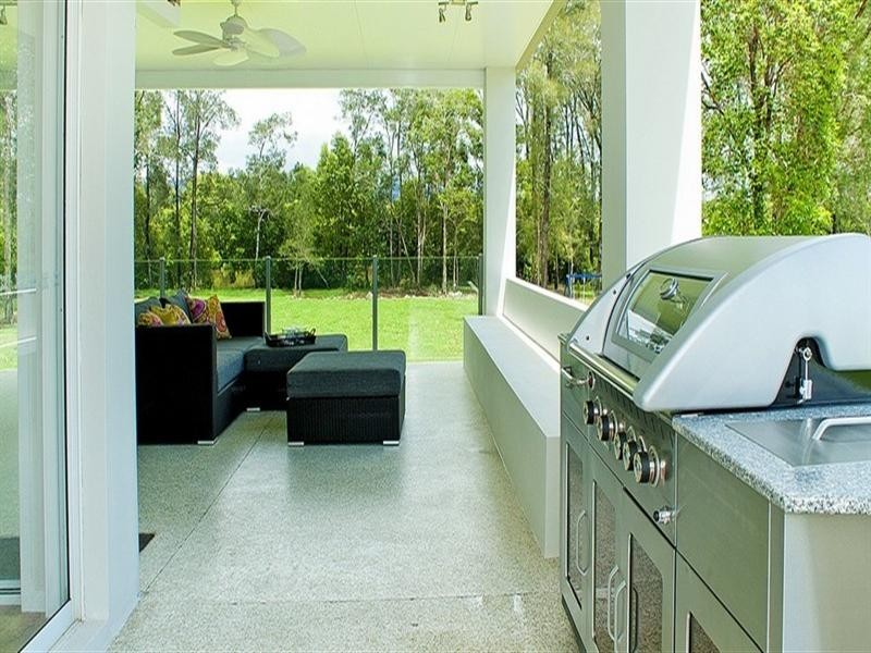 38 Riverdowns Crescent, Helensvale QLD 4212