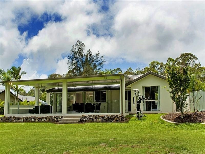 38 Riverdowns Crescent, Helensvale QLD 4212