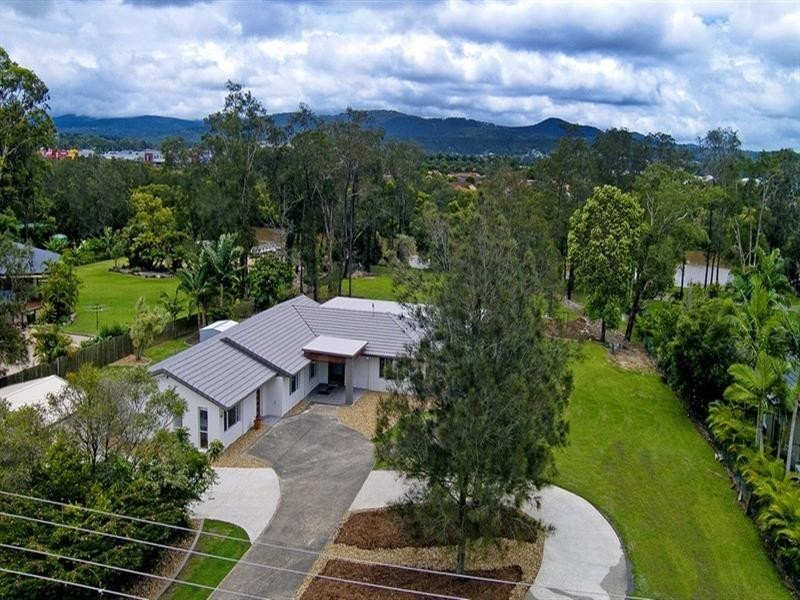 38 Riverdowns Crescent, Helensvale QLD 4212