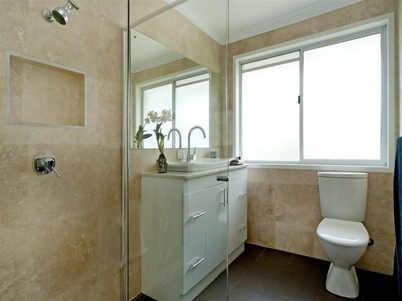 38 Riverdowns Crescent, Helensvale QLD 4212