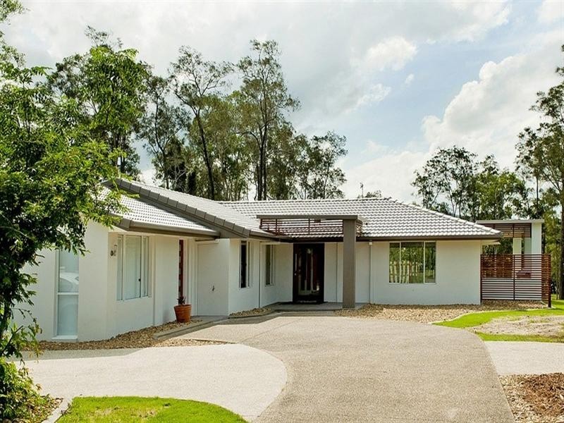 38 Riverdowns Crescent, Helensvale QLD 4212