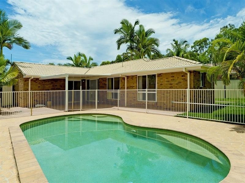 45 Kingaroy Avenue, Helensvale QLD 4212
