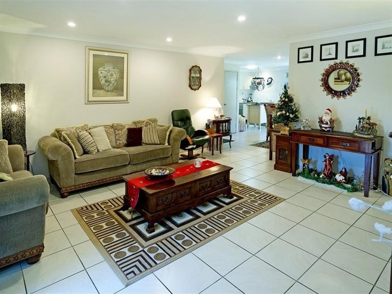 4/136 Pacific Pines Boulevard, Pacific Pines QLD 4211