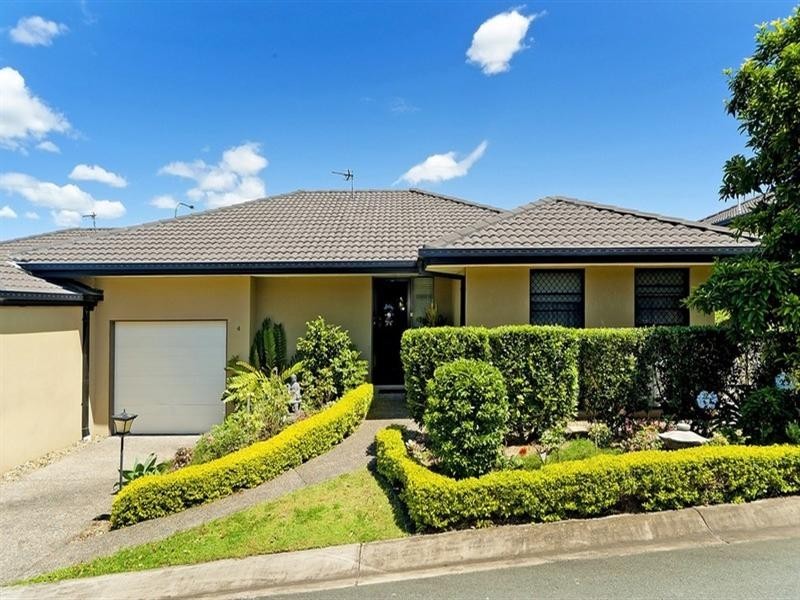 4/136 Pacific Pines Boulevard, Pacific Pines QLD 4211