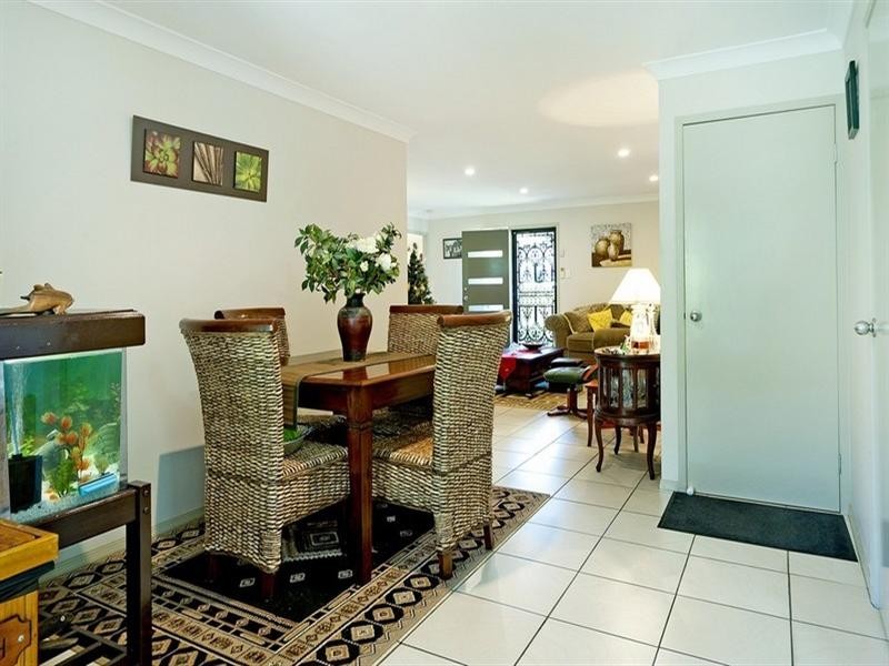 4/136 Pacific Pines Boulevard, Pacific Pines QLD 4211