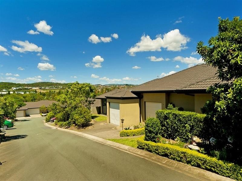 4/136 Pacific Pines Boulevard, Pacific Pines QLD 4211