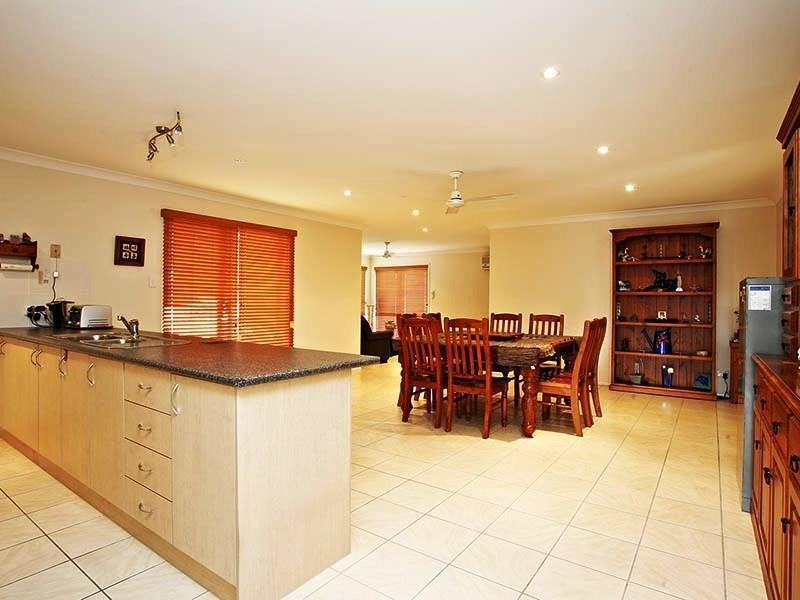 12 Tandanus Court, Oxenford QLD 4210