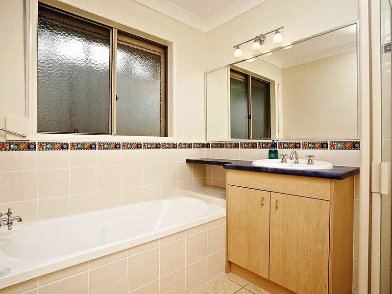 12 Tandanus Court, Oxenford QLD 4210